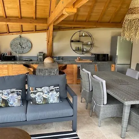 Agreable D Avec Piscine Et Jacuzzi Bed & Breakfast Thegra