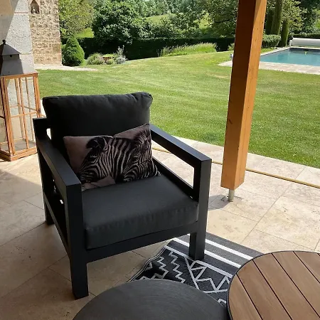 Agreable D Avec Piscine Et Jacuzzi 3*