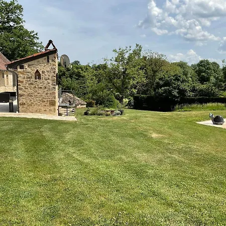 Agreable D Avec Piscine Et Jacuzzi ベッド・アンド・ブレックファスト テグラ