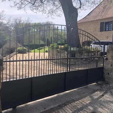 D Hôte Avec Piscine Et Jacuzzi Thégra