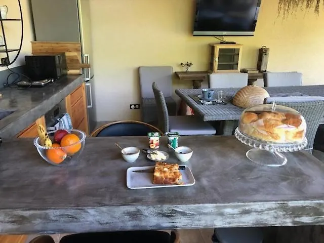 Agreable D Avec Piscine Et Jacuzzi