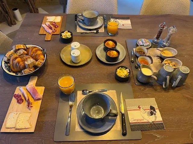 Agreable D Avec Piscine Et Jacuzzi Thégra