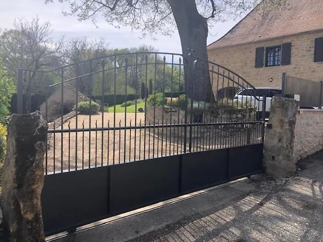 Agreable D Avec Piscine Et Jacuzzi