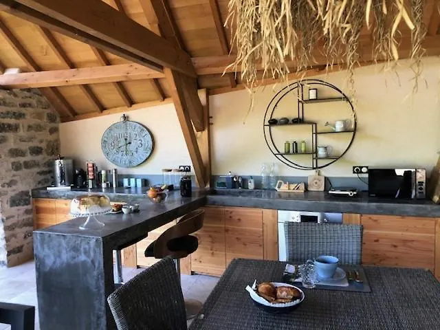 D Hôte Avec Piscine Et Jacuzzi Bed and breakfast 3*