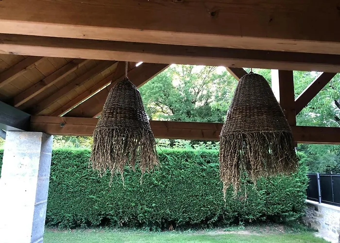 Agreable D Avec Piscine Et Jacuzzi ベッド・アンド・ブレックファスト