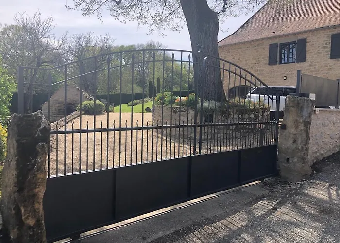 ベッド・アンド・ブレックファスト Agreable D Avec Piscine Et Jacuzzi 3*